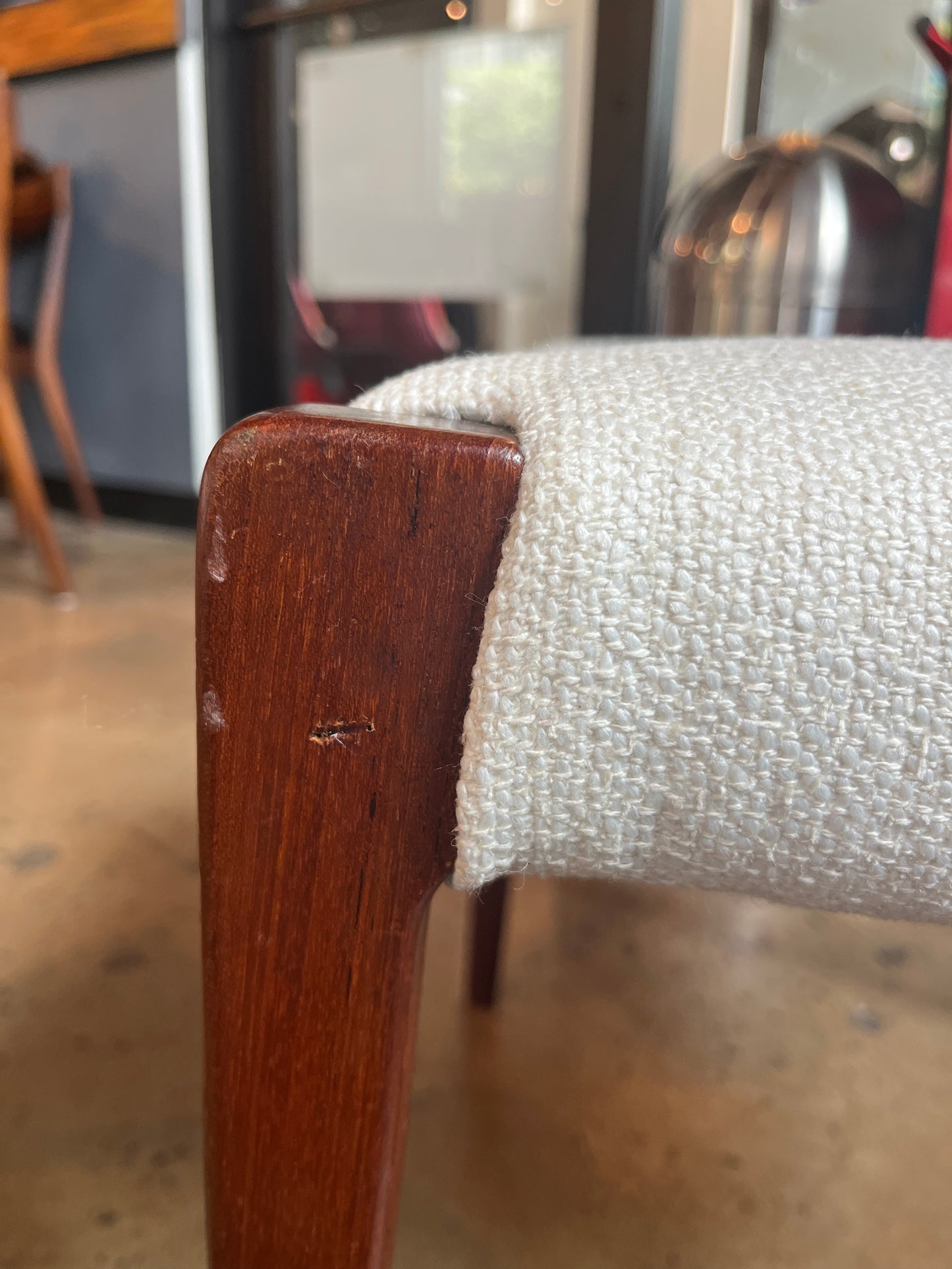 PR NIELS O. MOLLER DINING CHAIRS