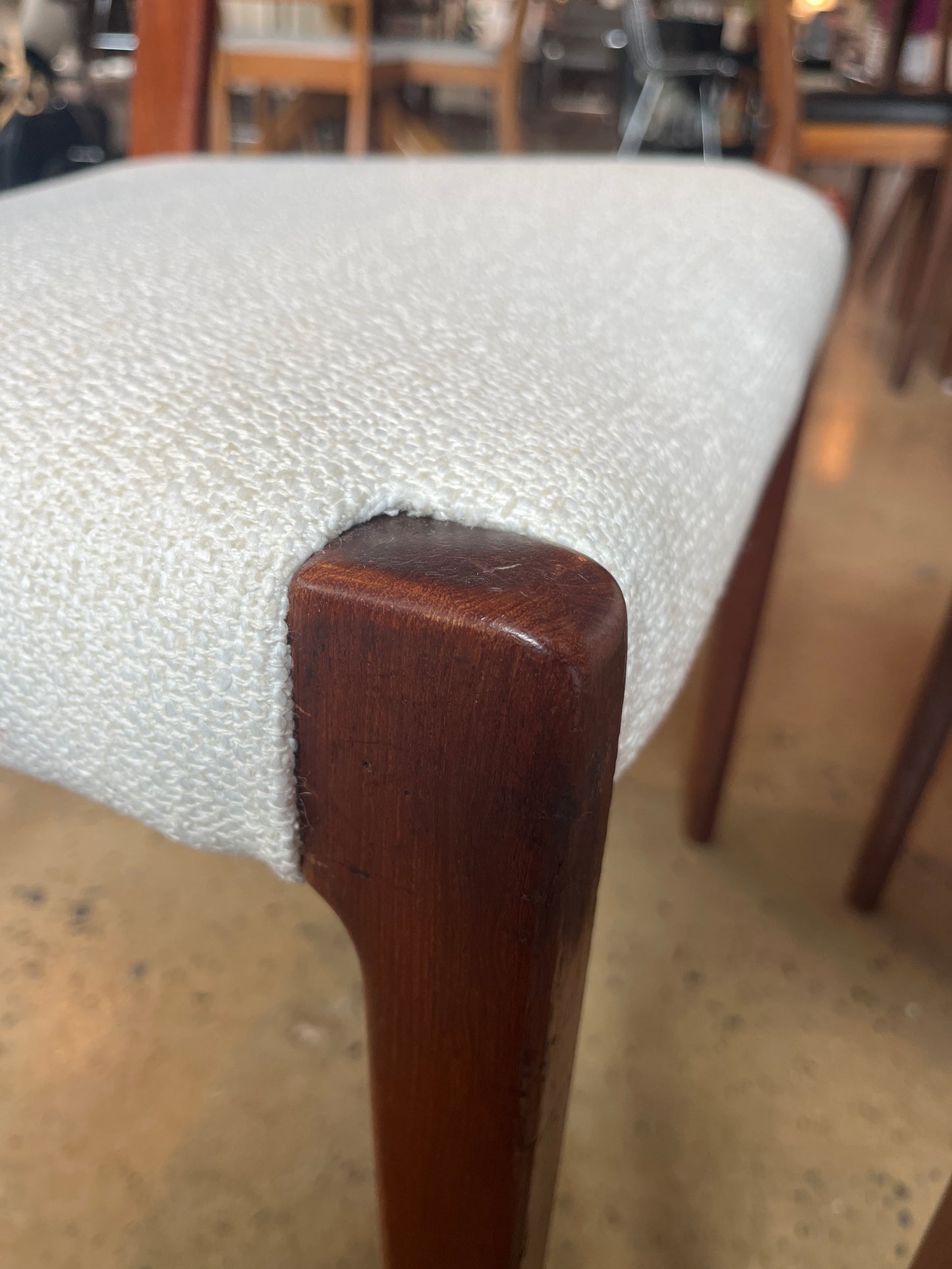 PR NIELS O. MOLLER DINING CHAIRS