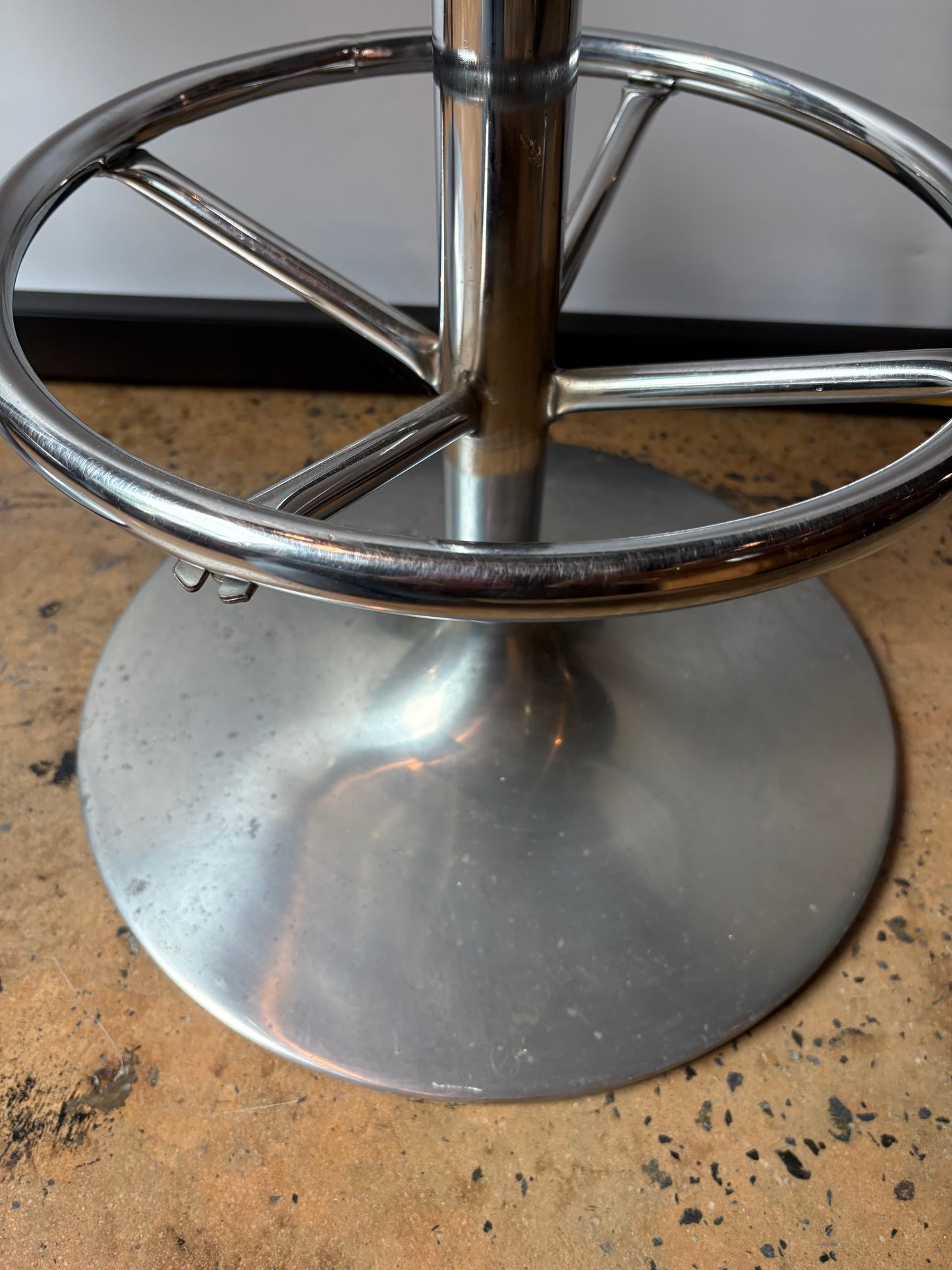 HILL POST MODERN LUCITE BARSTOOLS