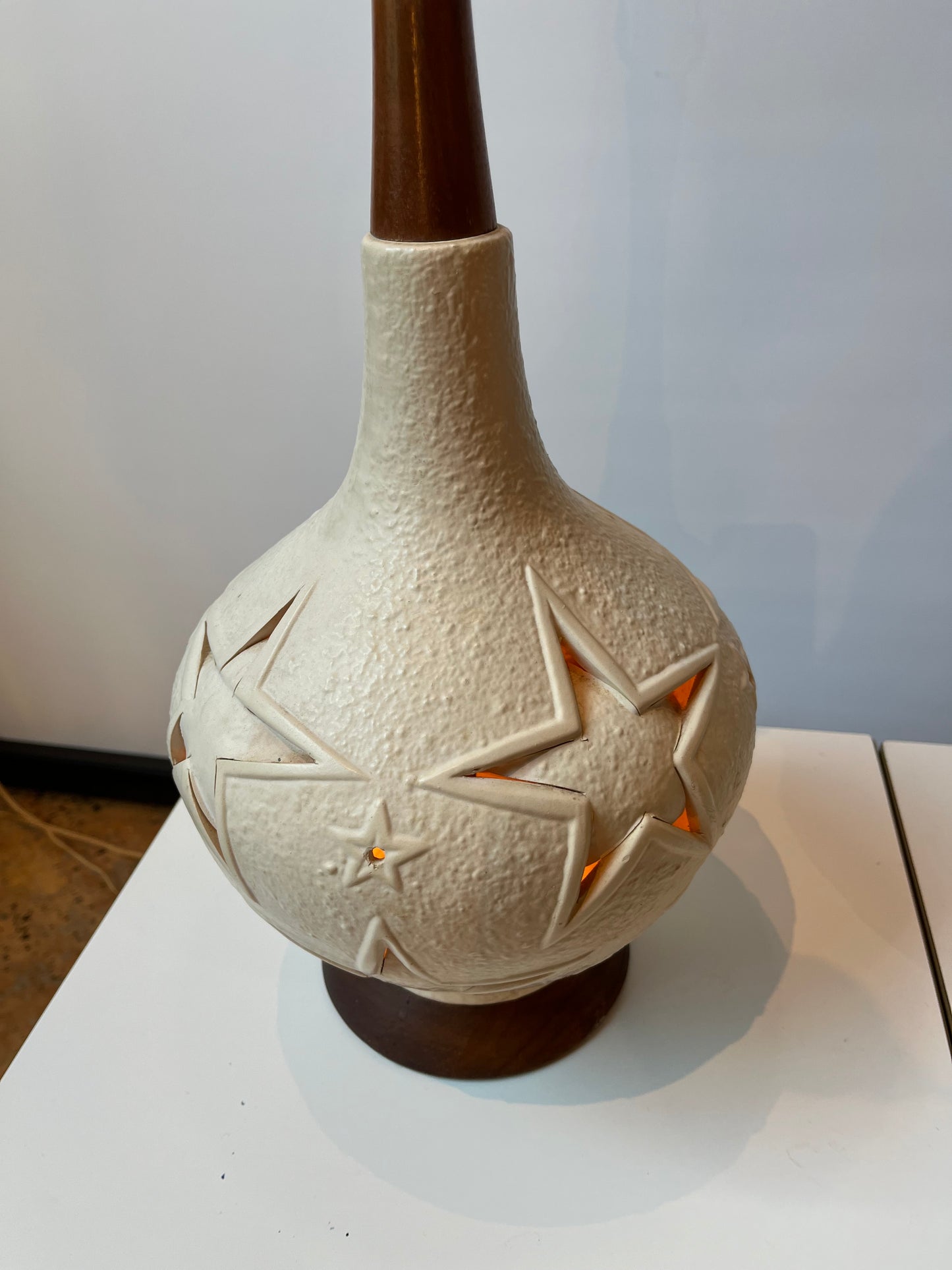 PR OF MCM WOOD/CERAMIC LAMPS