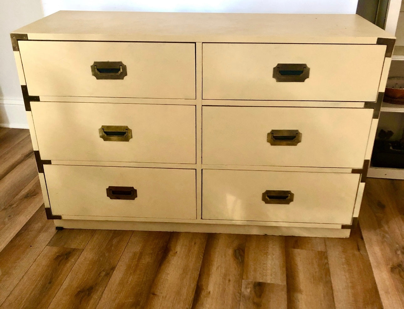 VINTAGE 1960S DIXIE CAMPAIGN DRESSER