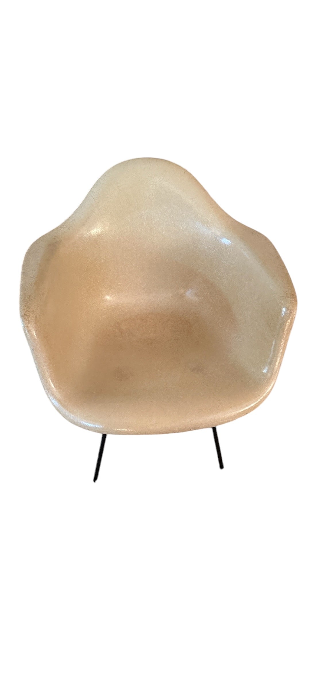 Eames "Dax" Fiberglass Arm Chair