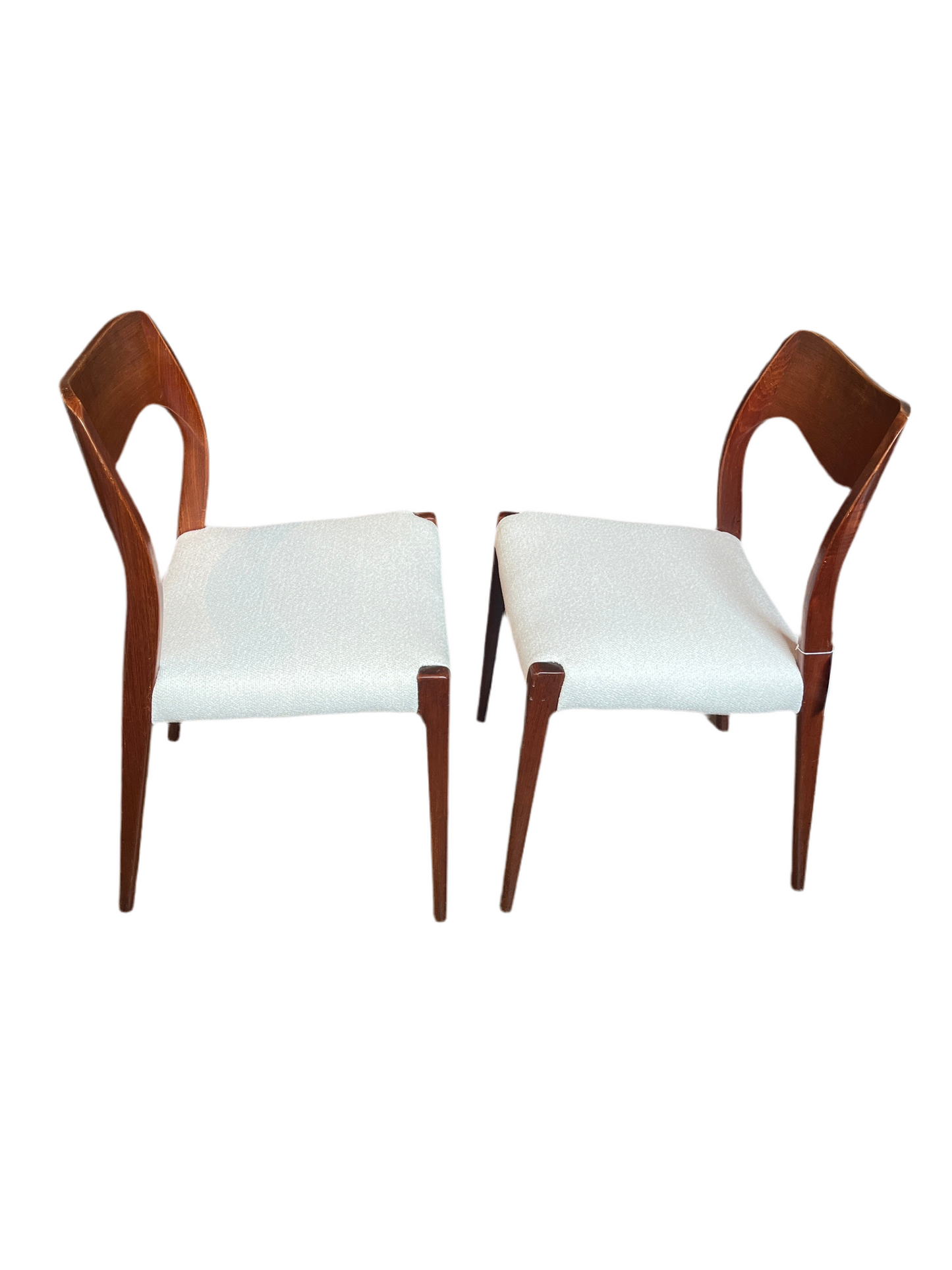 PR NIELS O. MOLLER DINING CHAIRS