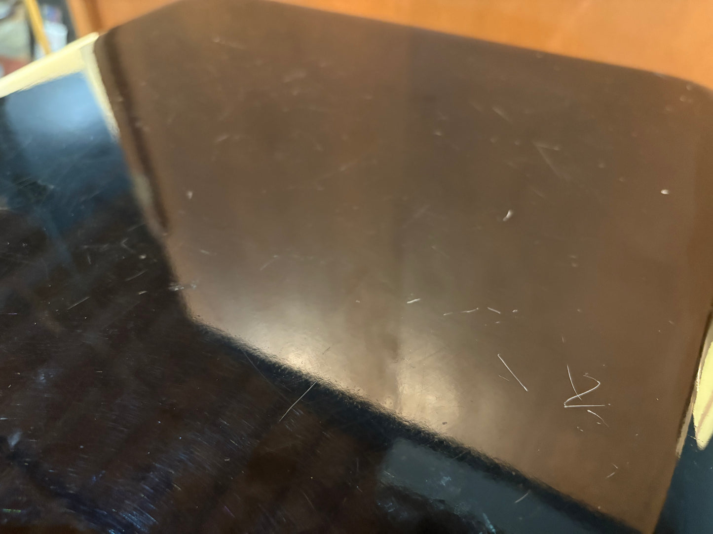 BLACK CHANTAL TABLE