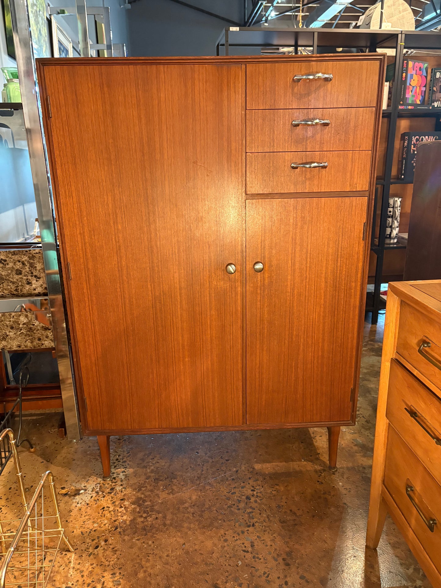 Midcentury Modern Wardrobe by Merdew