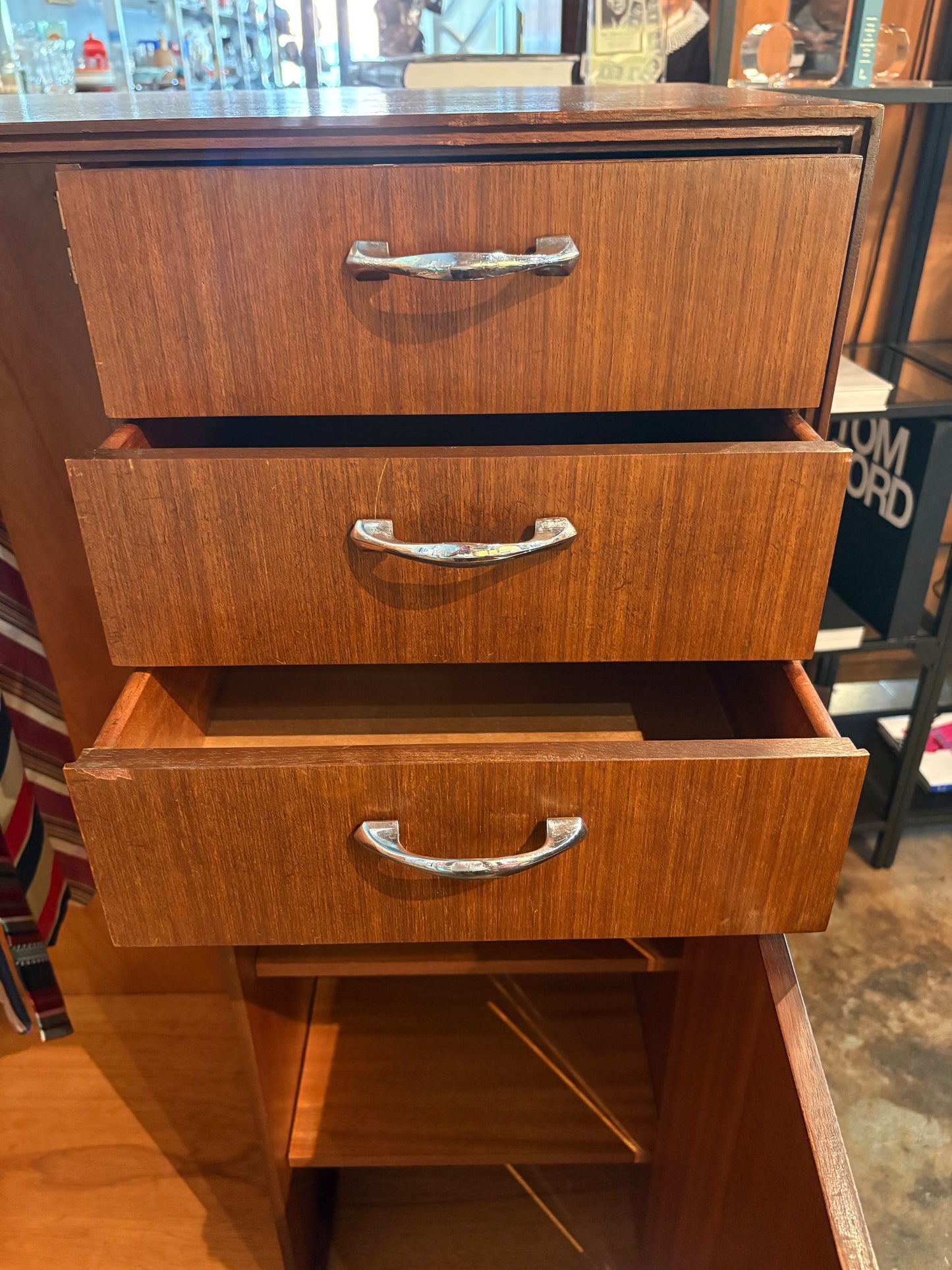 Midcentury Modern Wardrobe by Merdew