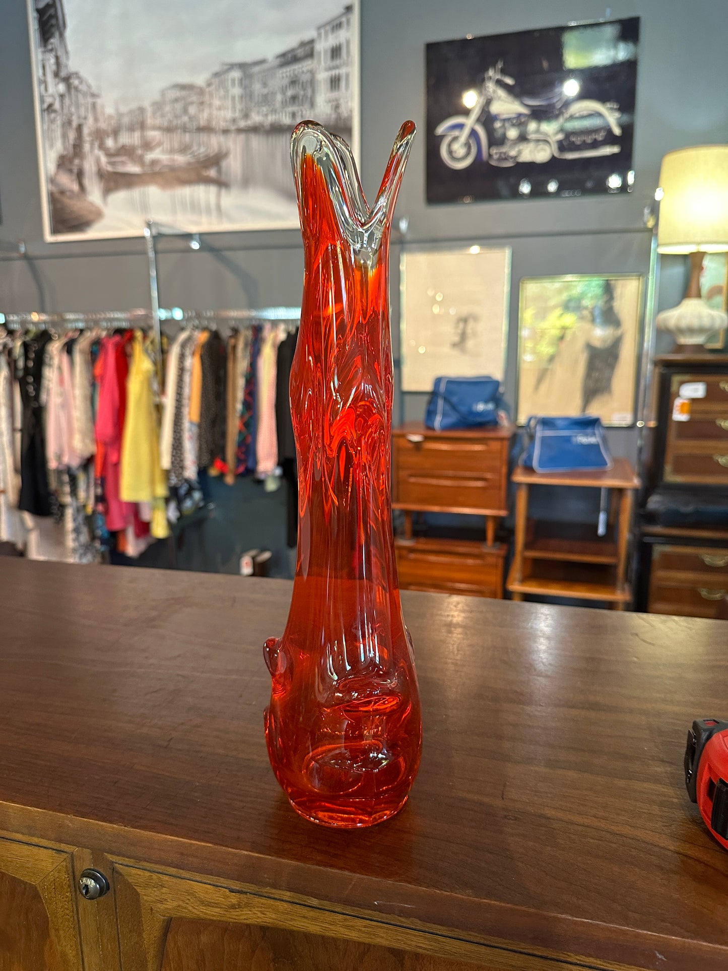 RED/ORANGE ITALIAN SWUNG VASE