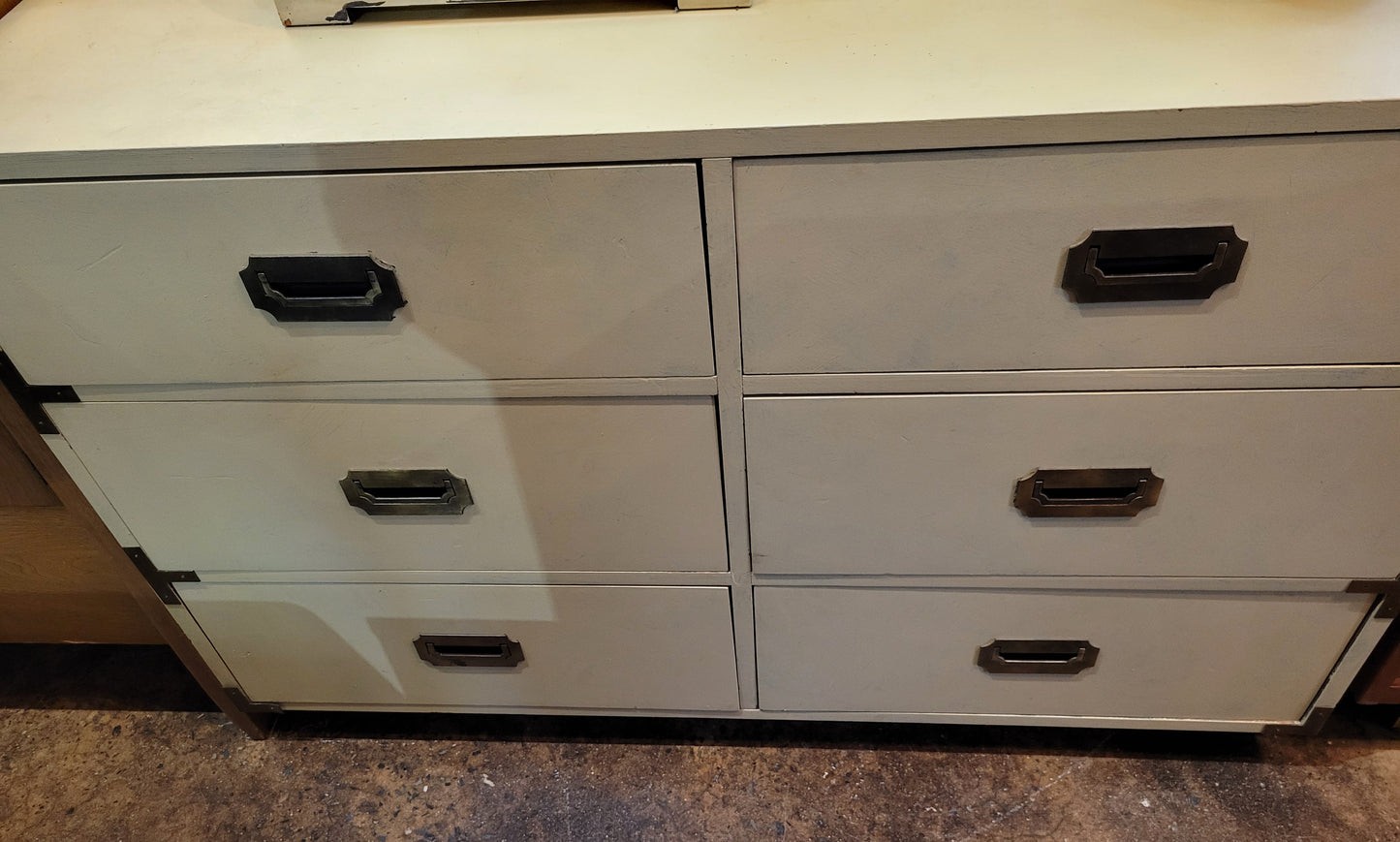 VINTAGE 1960S DIXIE CAMPAIGN DRESSER
