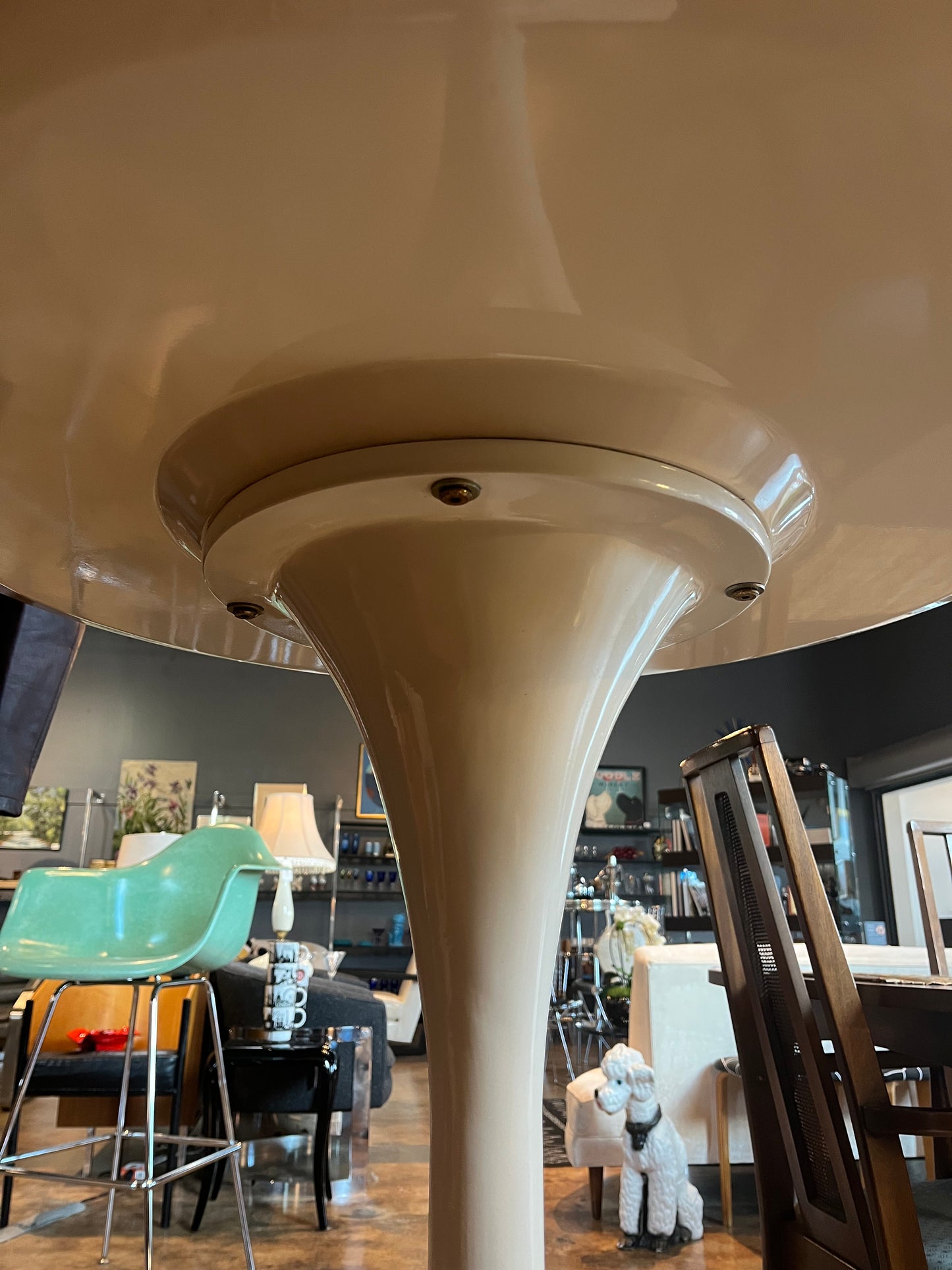 KNOLL STYLE TULIP DINETTE TABLE