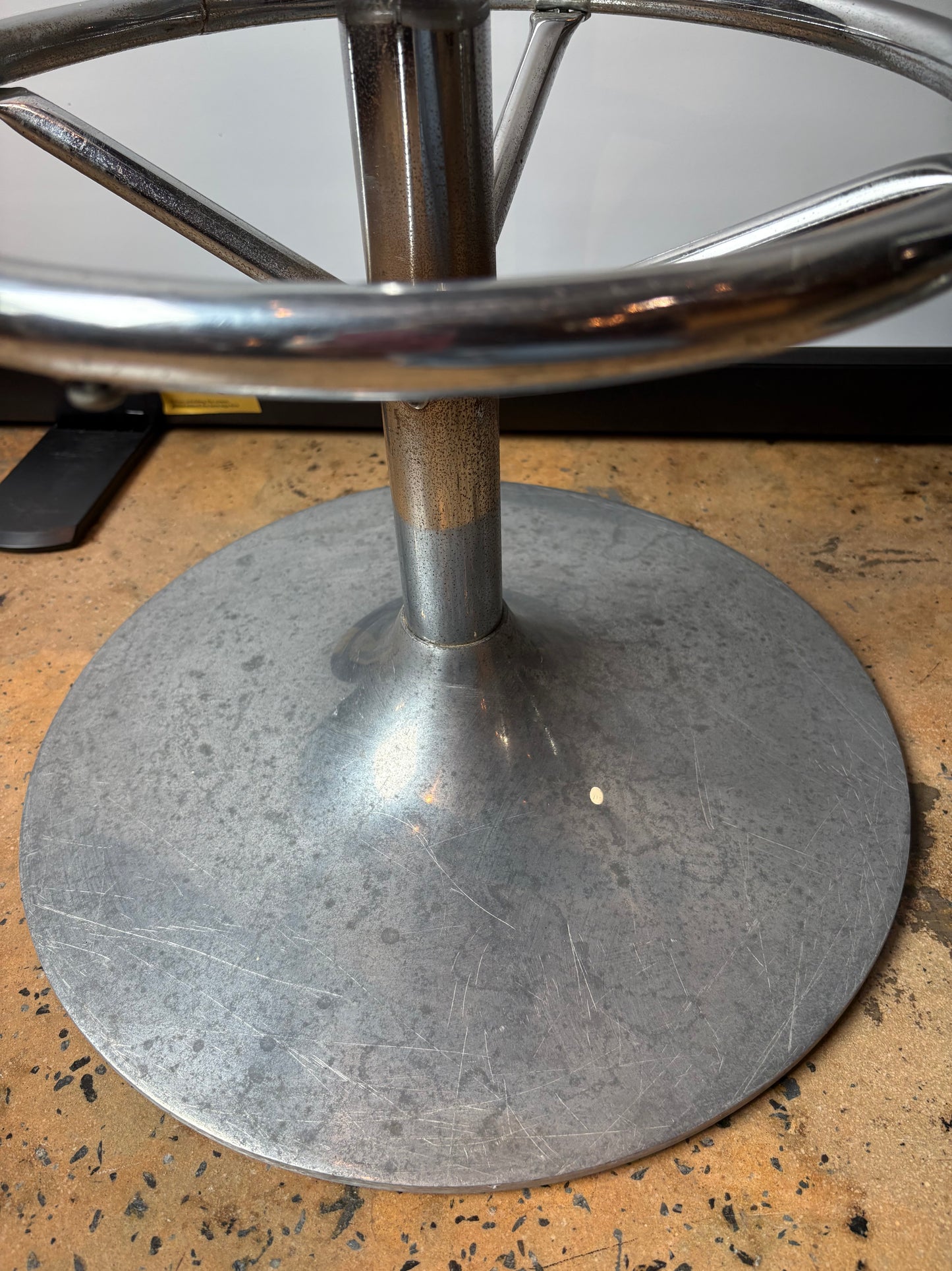 HILL POST MODERN LUCITE BARSTOOLS