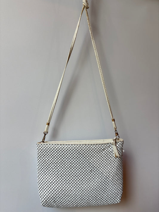WHITE METAL MESH PURSE