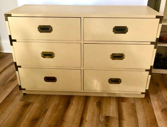 VINTAGE 1960S DIXIE CAMPAIGN DRESSER