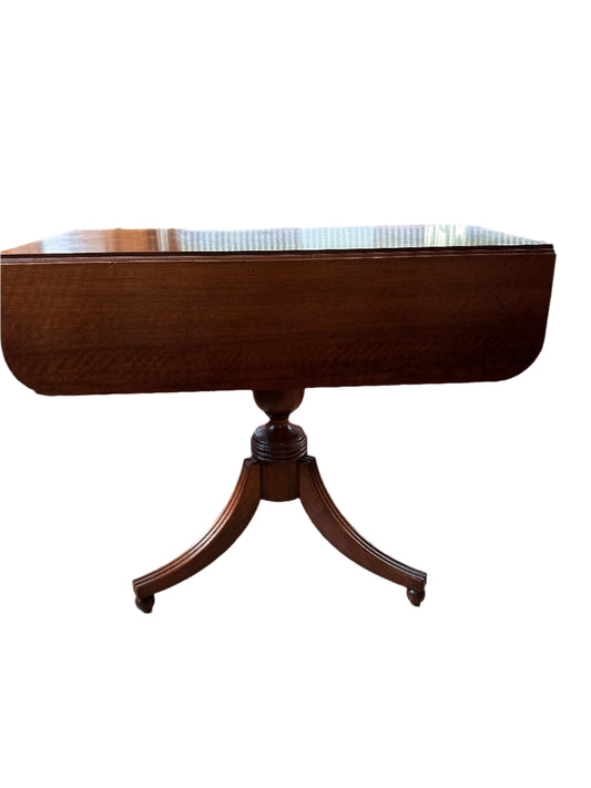 DUNCAN PHYFE STYLE DROP LEAF TABLE