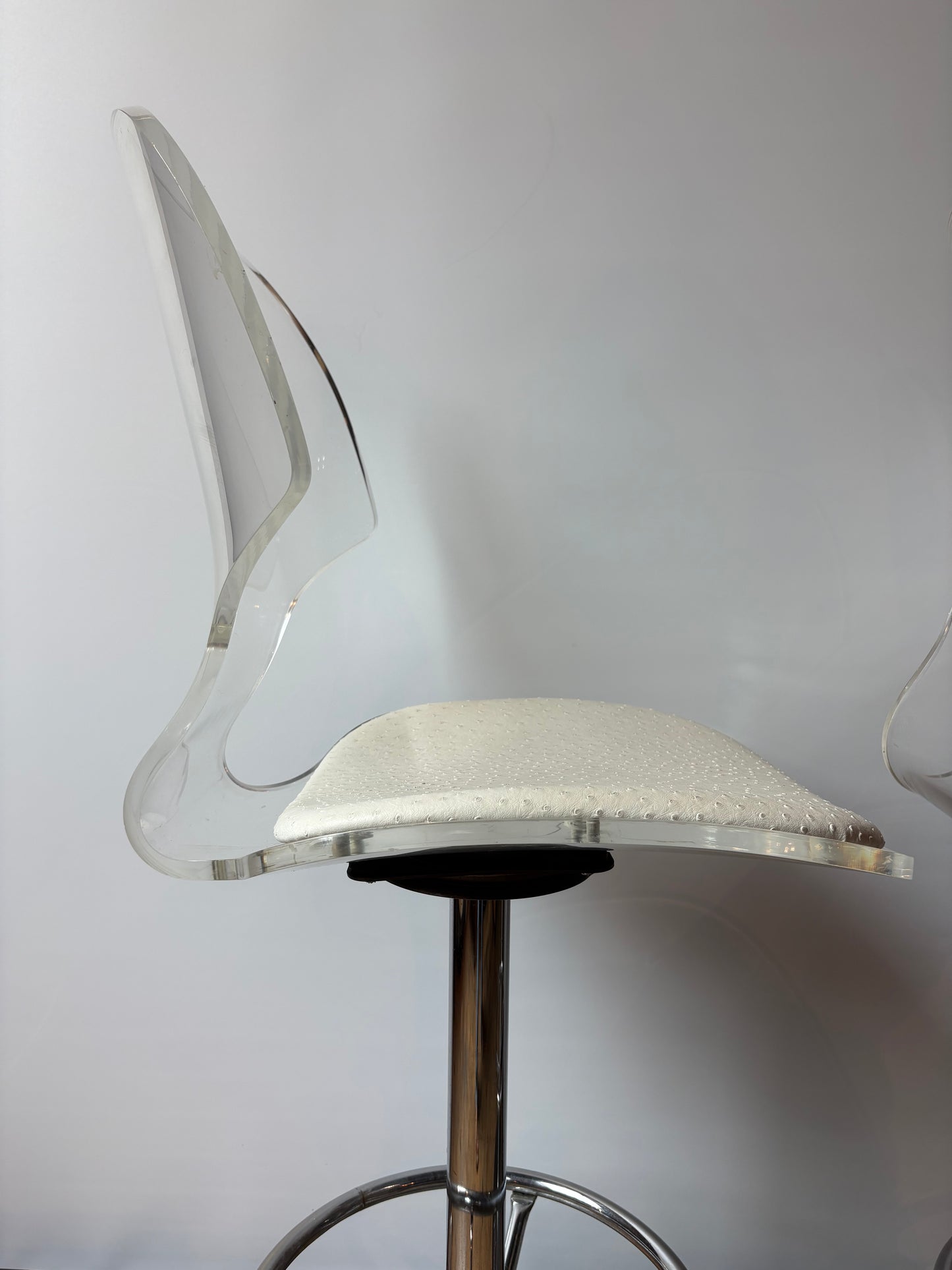 HILL POST MODERN LUCITE BARSTOOLS