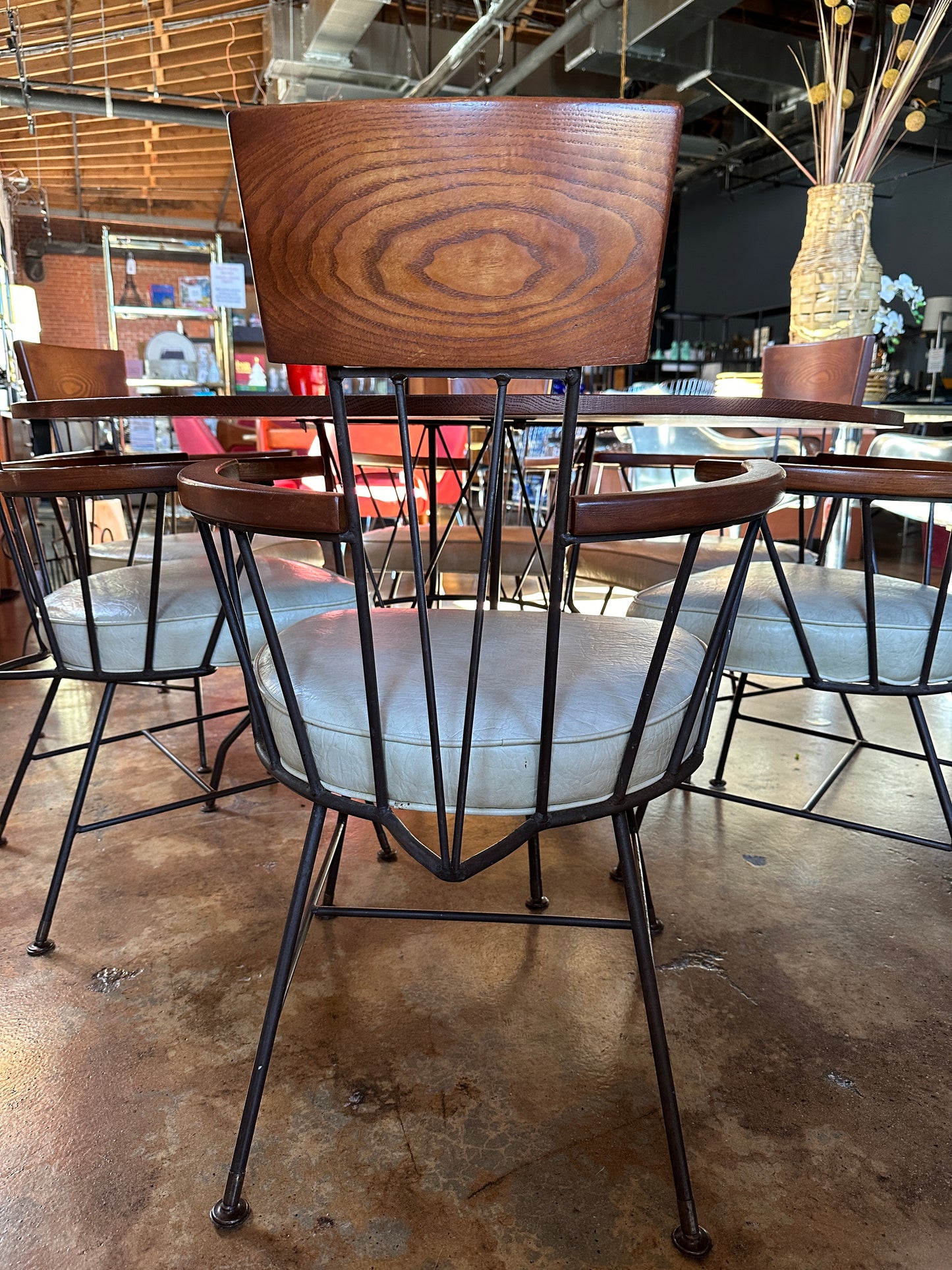 RICHARD MCCARTHY TABLE & 6 CHAIRS