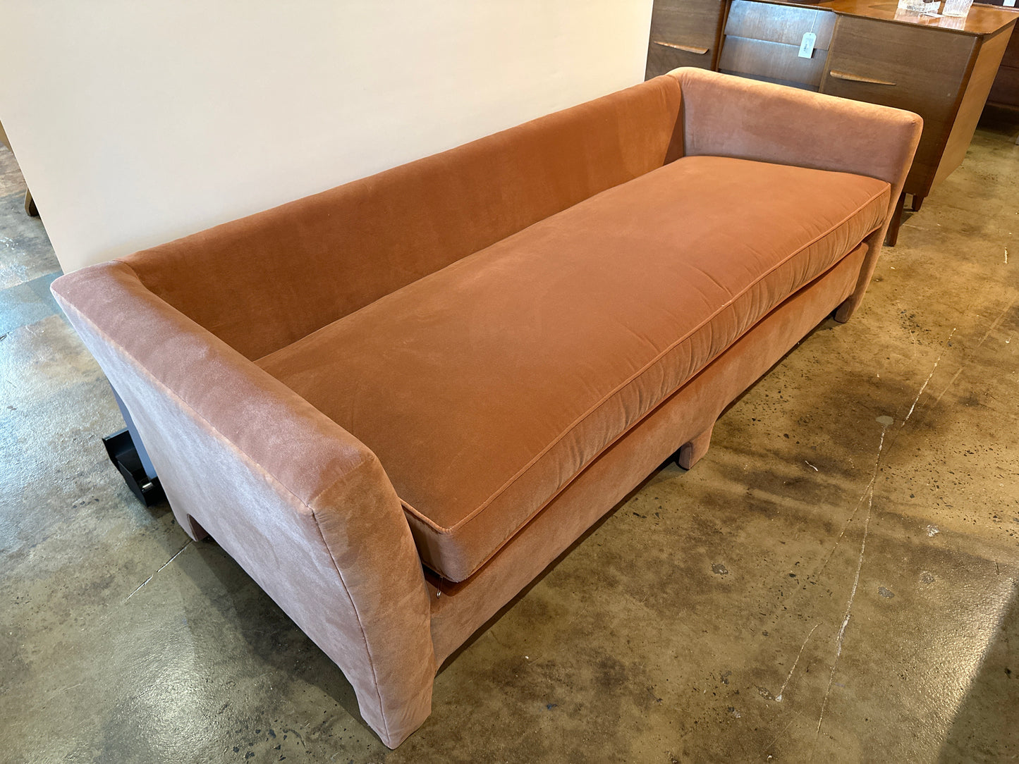 TUXEDO SOFA/PALOMA GRAPEFRUIT