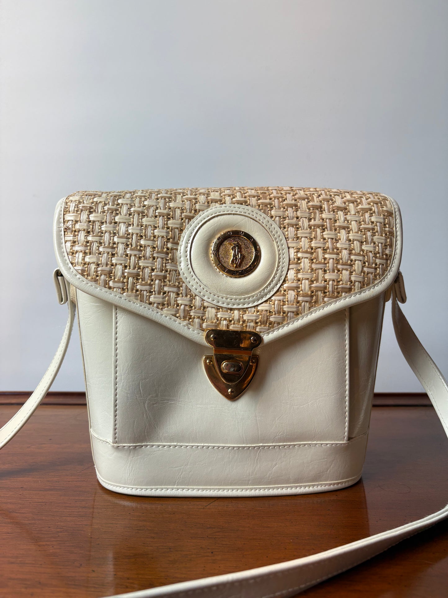 VTG ROMA ITALIAN LEATHER HANDBAG