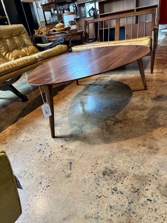 VINTAGE WALNUT GUITAR PICK COFFEE TABLE