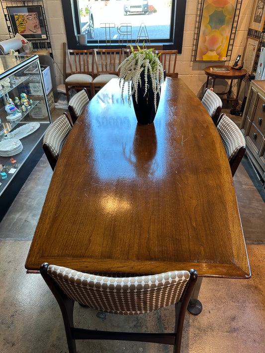 BOAT SHAPED FLORENCE KNOLL DINING TABLE