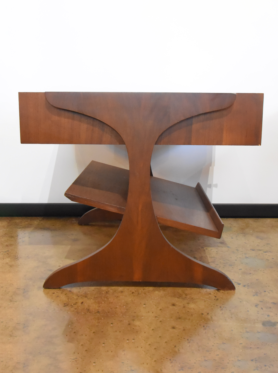 1960s Midcentury Modern Kroehler End Table Magazine Rack