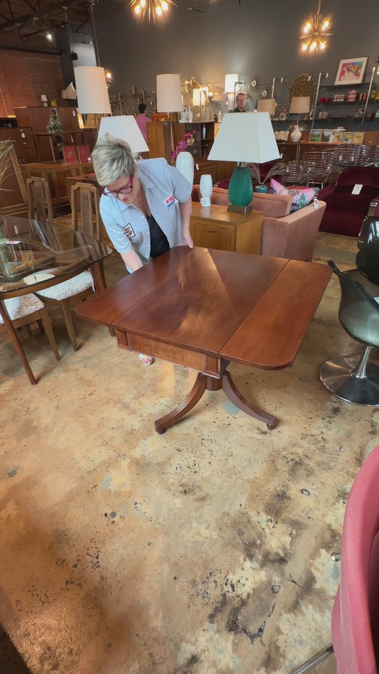 DUNCAN PHYFE STYLE DROP LEAF TABLE